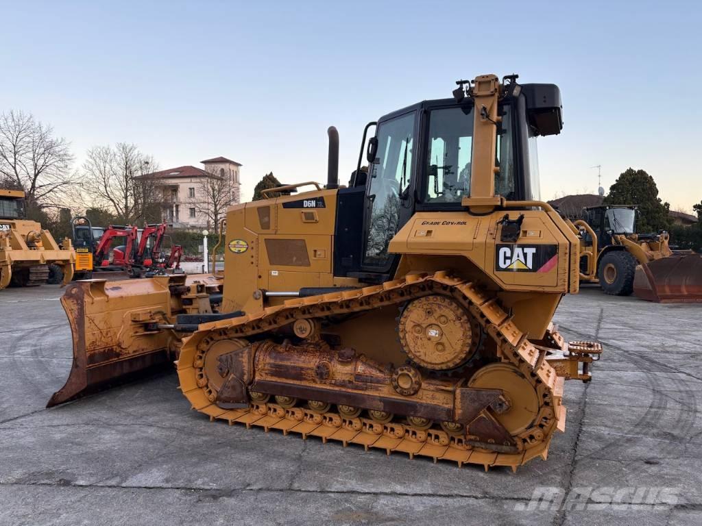 CAT D 6 N XL Bulldozer