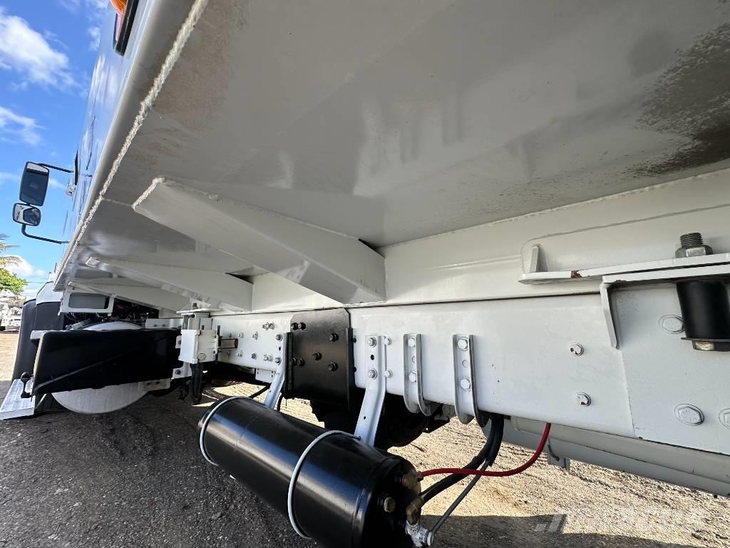 Freightliner 114 SD Müllwagen