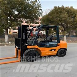 Toyota 7 FDN 30 Diesel heftrucks
