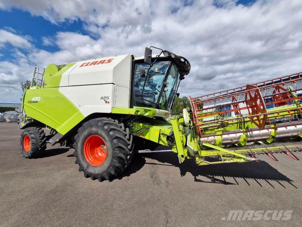 CLAAS Tucano 430 Mähdrescher