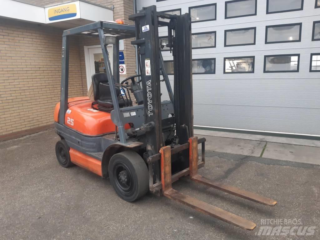 Toyota 6 FDF 25 Diesel heftrucks