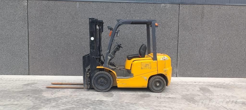 TCM FD25T3 Diesel heftrucks