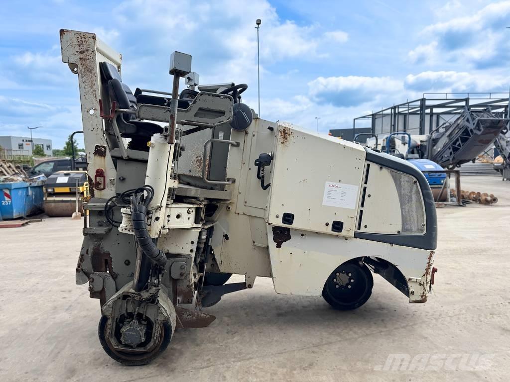 Wirtgen W 50 DC Asphaltfräsen