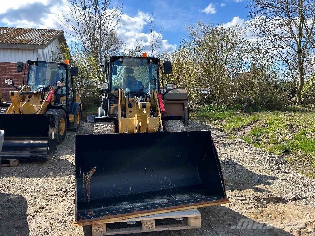 CAT 906 Radlader