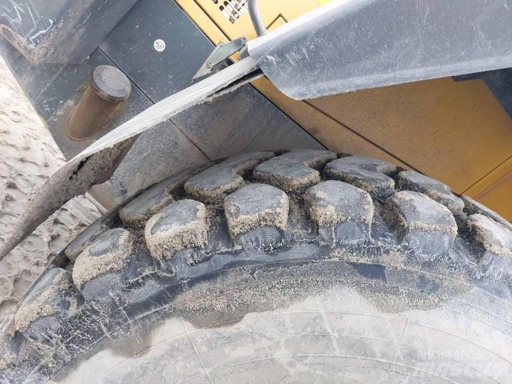 Komatsu WA380-5 Radlader