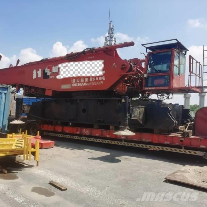 Demag CC 2800 Raupenkrane