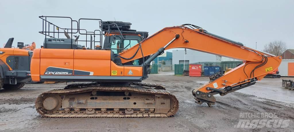 Doosan DX225LC-5 Raupenbagger