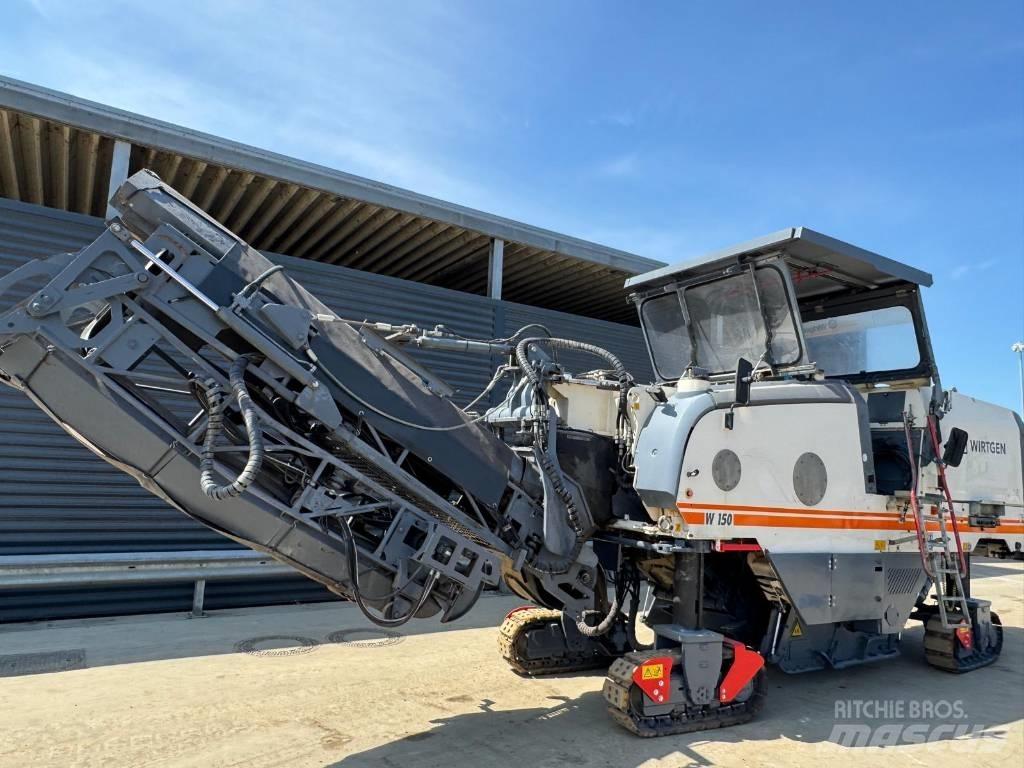 Wirtgen W 150 Asphaltfräsen