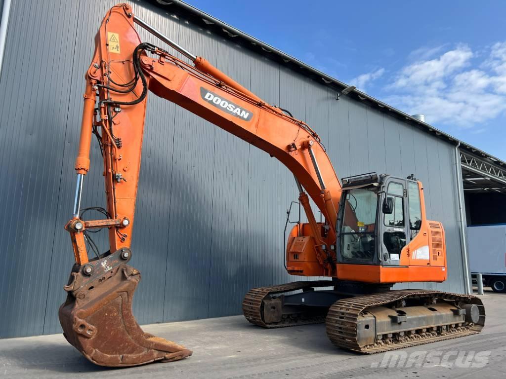 Doosan DX235LCR Raupenbagger