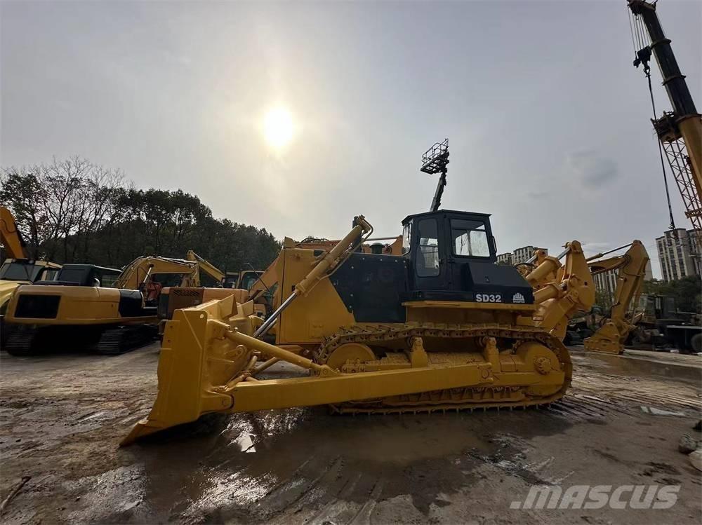 Shantui SD 32 Bulldozer