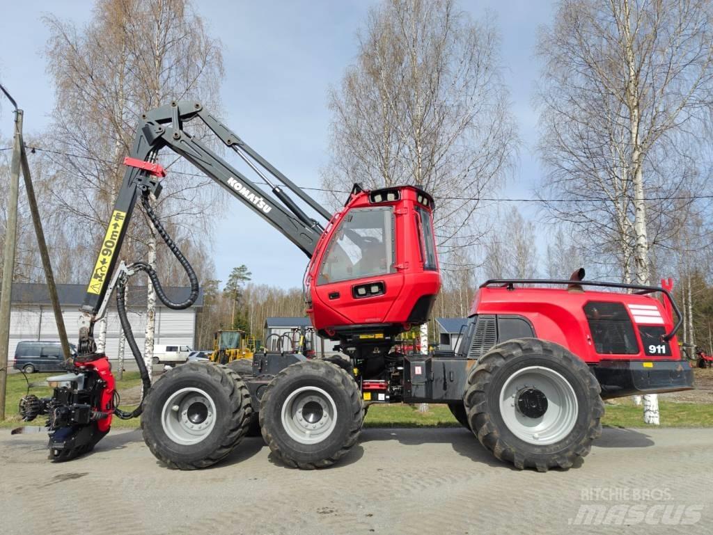 Komatsu 911 Harvester