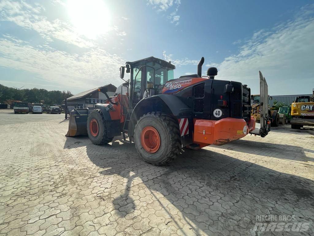 Hitachi ZW 250-6 Radlader