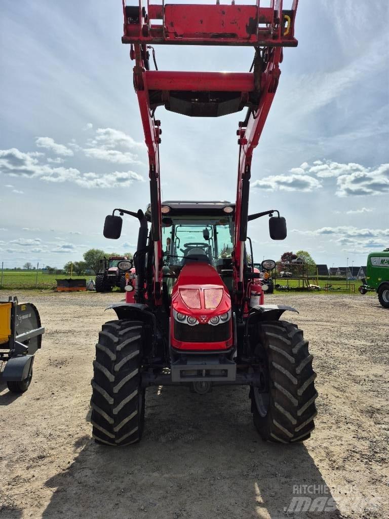 Massey Ferguson 5713 Traktoren