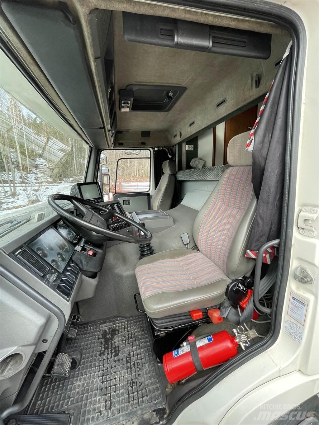 Volvo FL7 Tiertransporter