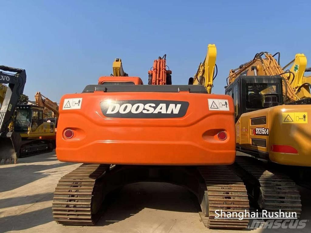 Doosan 225LC-9 Raupenbagger