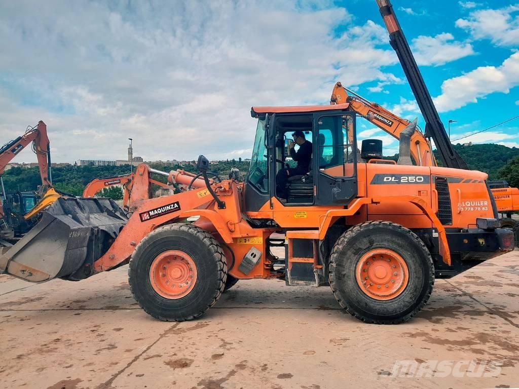 Doosan DL 250-3 Radlader