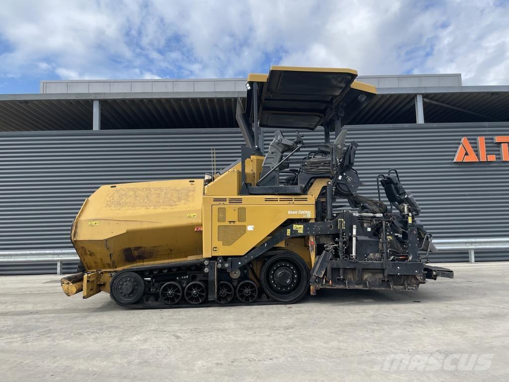 CAT AP555F Strassenfertiger