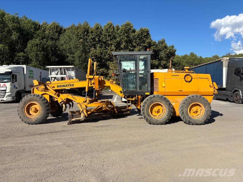 Komatsu GD 530 A Grader