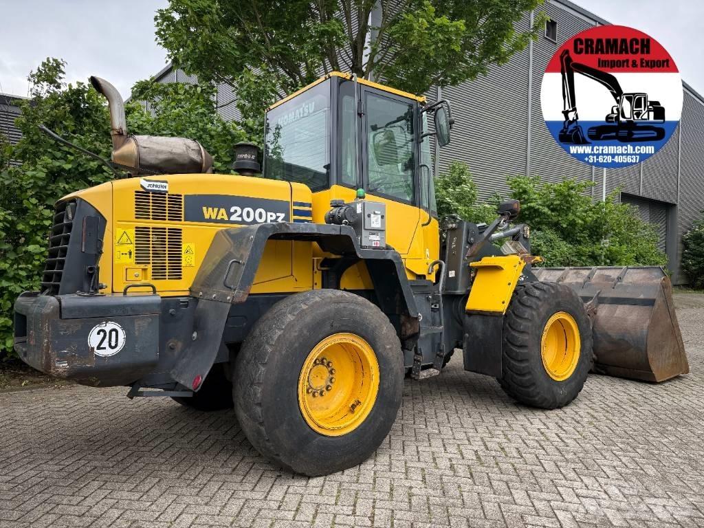 Komatsu WA 200 PZ-6 Radlader