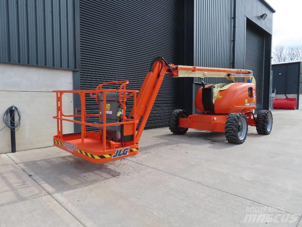 JLG 600 AJ Gelenkteleskoparbeitsbühnen