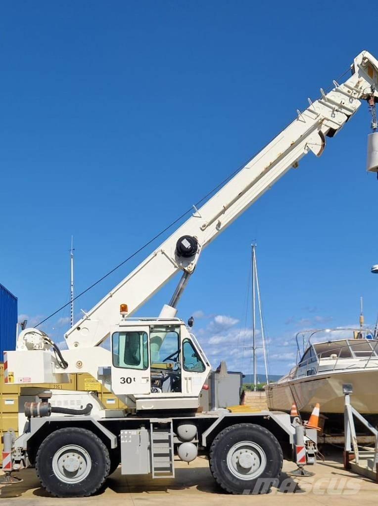 Terex A 300 Ruwterrein kranen
