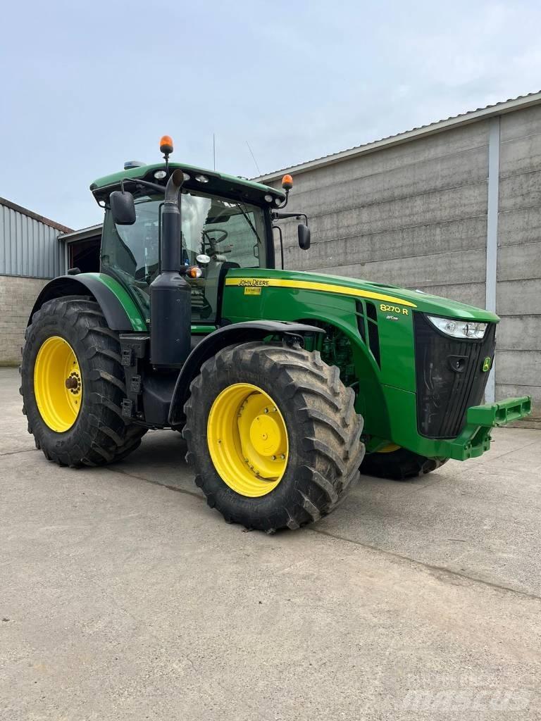 John Deere 8270 R Traktoren