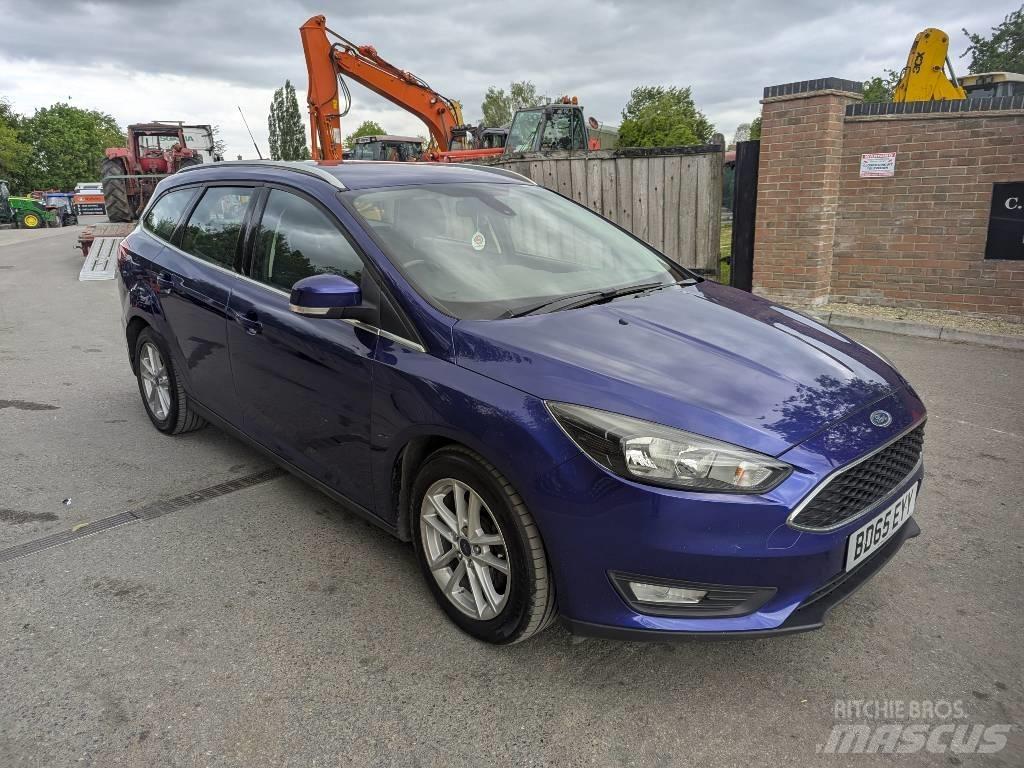 Ford Focus PKWs