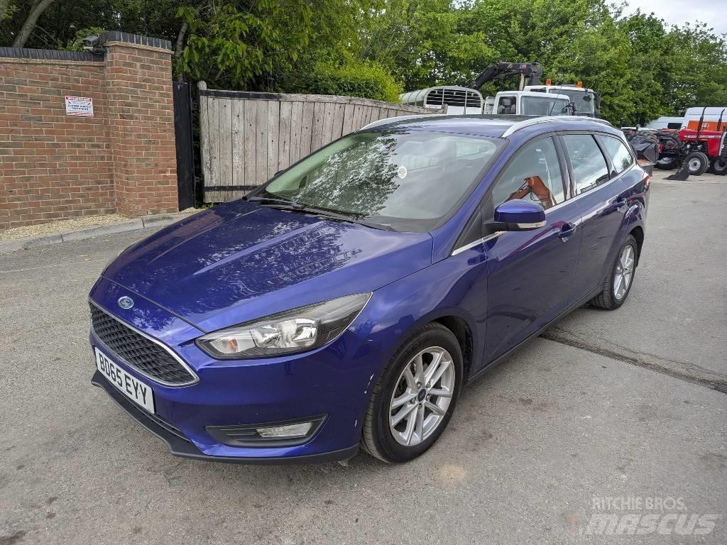 Ford Focus PKWs