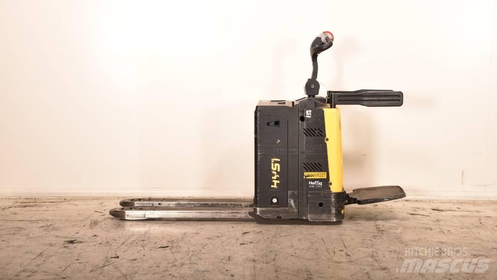 Hyster P 2.0 S Gabelstapler mit Fahrerstand