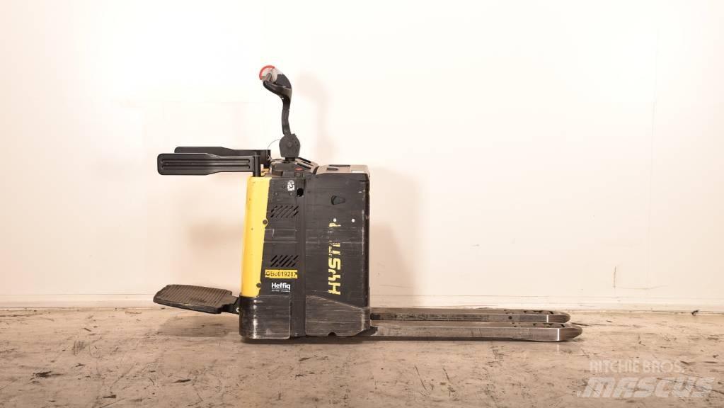 Hyster P 2.0 S Gabelstapler mit Fahrerstand