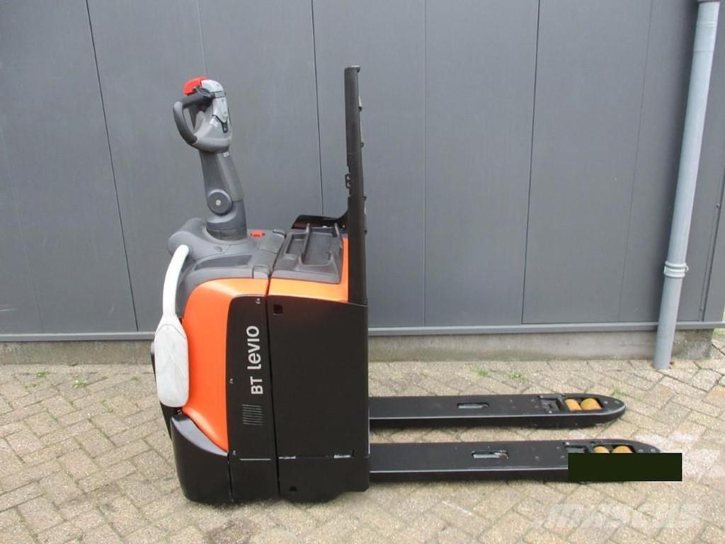 Toyota LPE200 Gabelstapler mit Fahrerstand