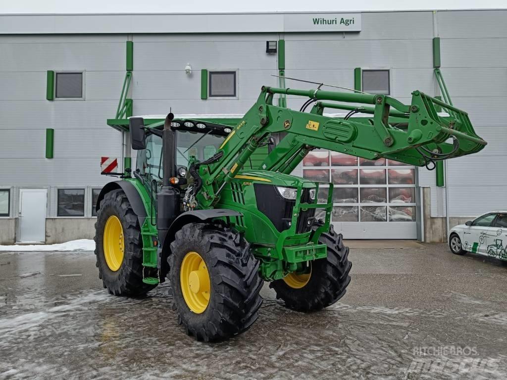 John Deere 6215 R Traktoren