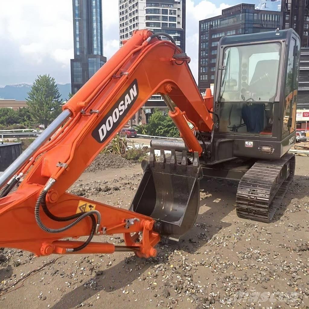 Doosan DH 60 Minibagger < 7t