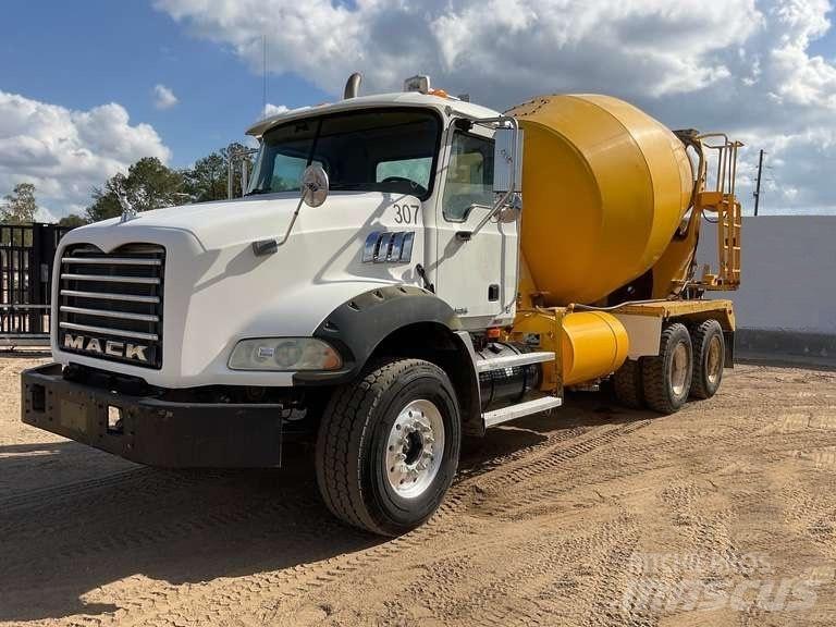 Mack CTP 713 B Andere Fahrzeuge