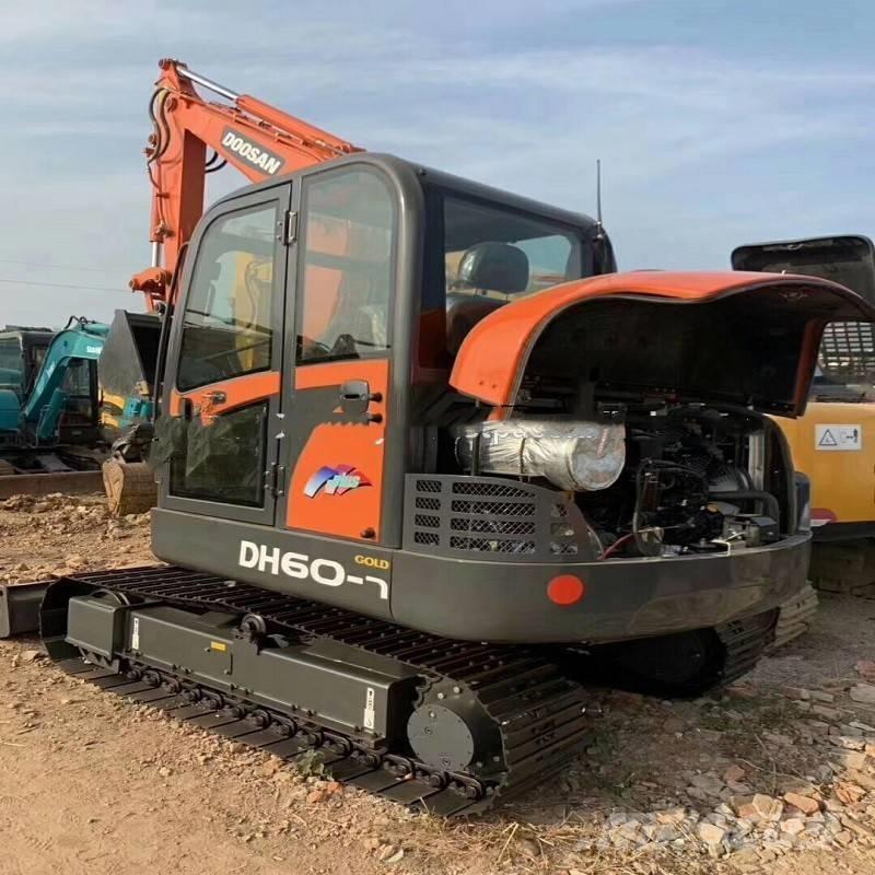 Doosan DX60 Raupenbagger