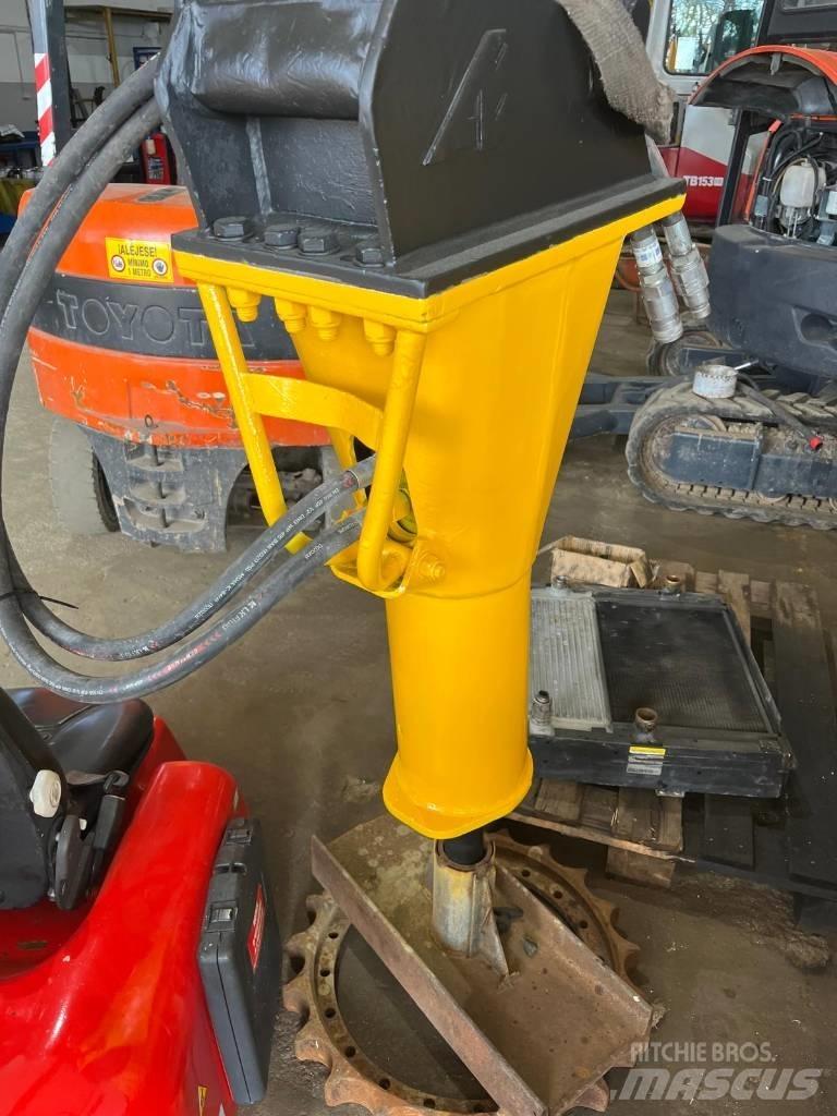 Montabert SD28 Hammer / Brecher