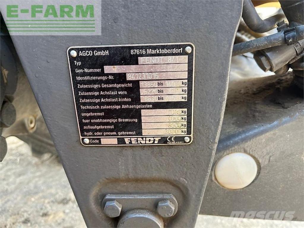 Fendt 826 vario Traktoren