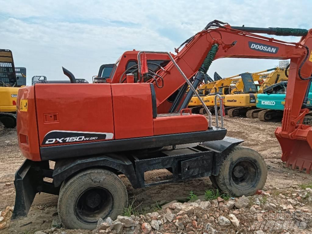 Doosan DH 150 W-7 Raupenbagger