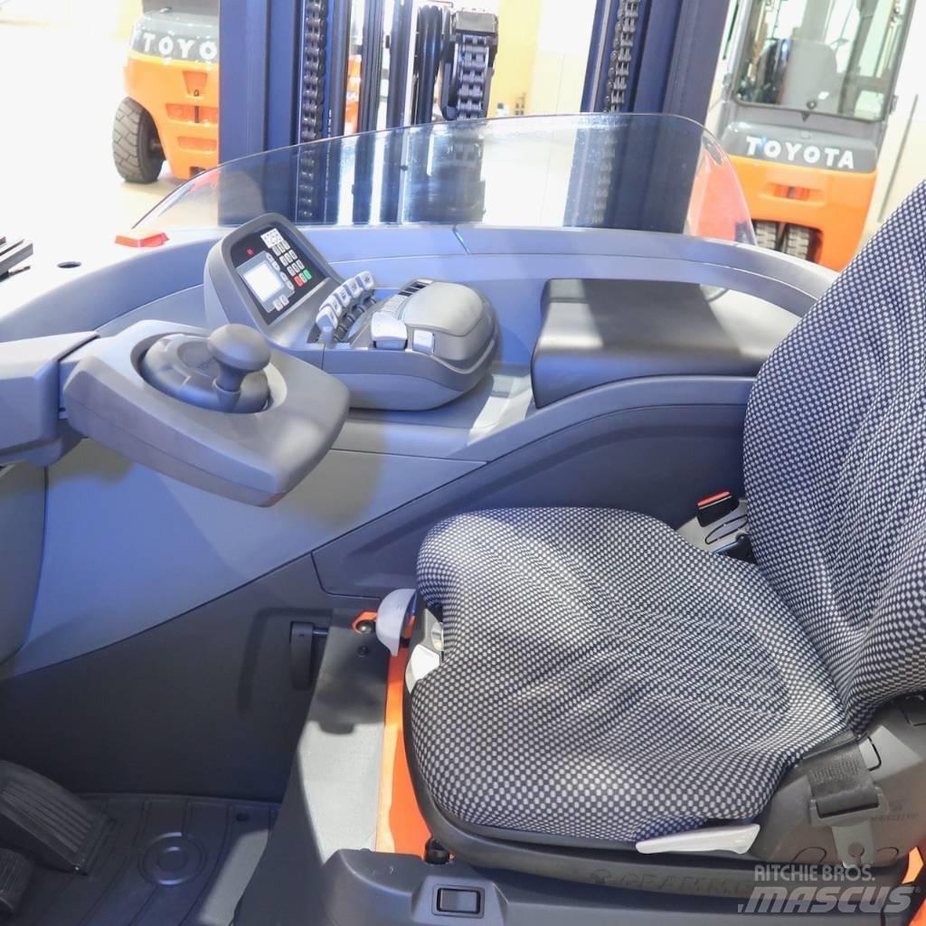 Toyota RRE160H Schubmaststapler