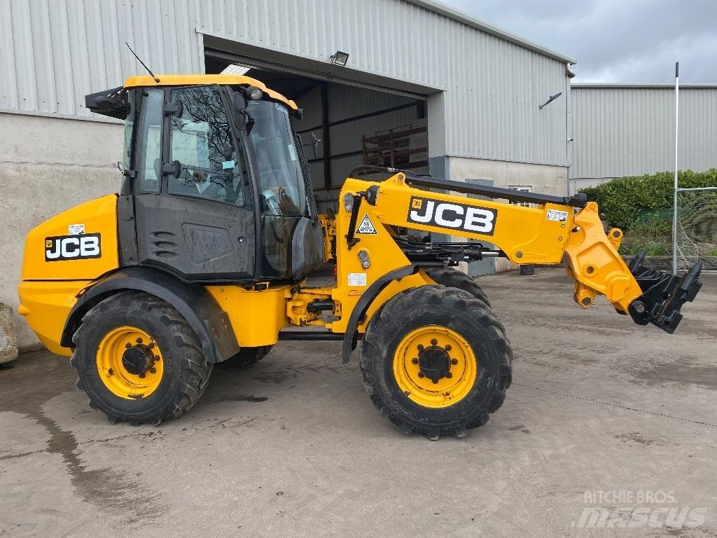 JCB TM 220 Teleskoplader für Landwirtschaft