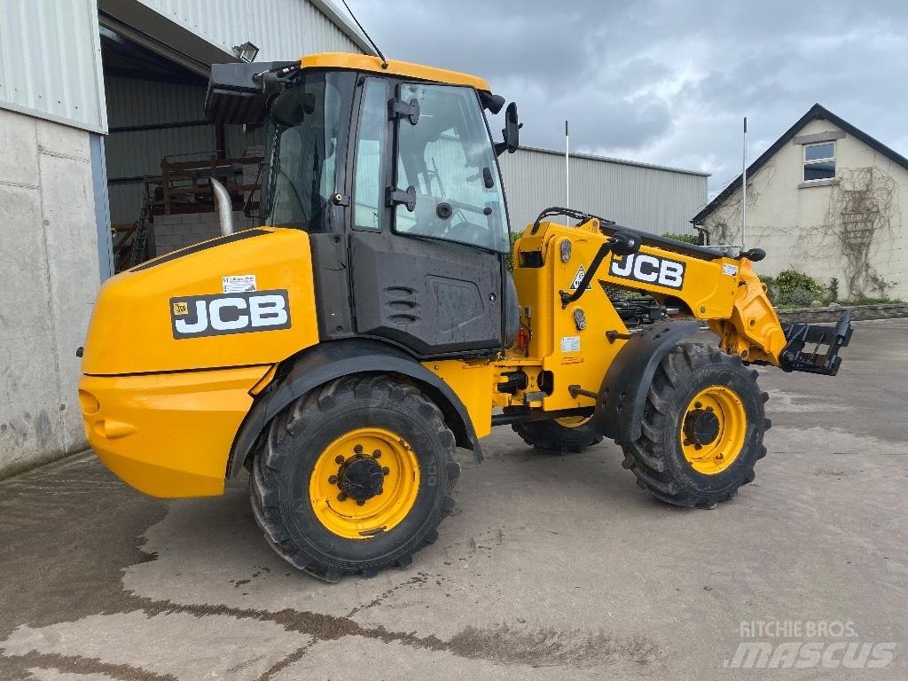 JCB TM 220 Teleskoplader für Landwirtschaft