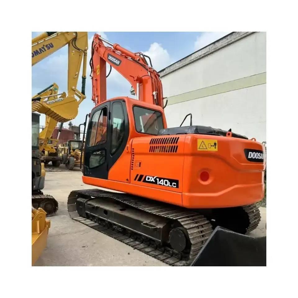Doosan DX 140 LC Raupenbagger