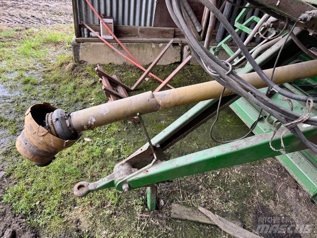 McHale V 660 Rundballenpressen