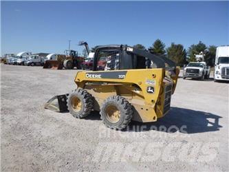 John Deere 325 Kompaktlader