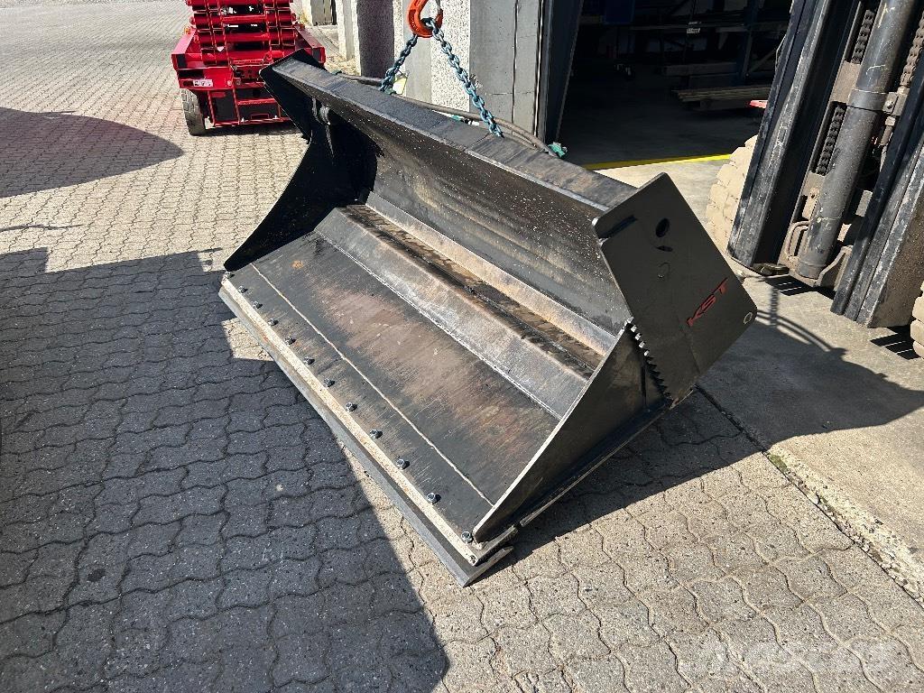  KST 4 i en skovl Schaufeln