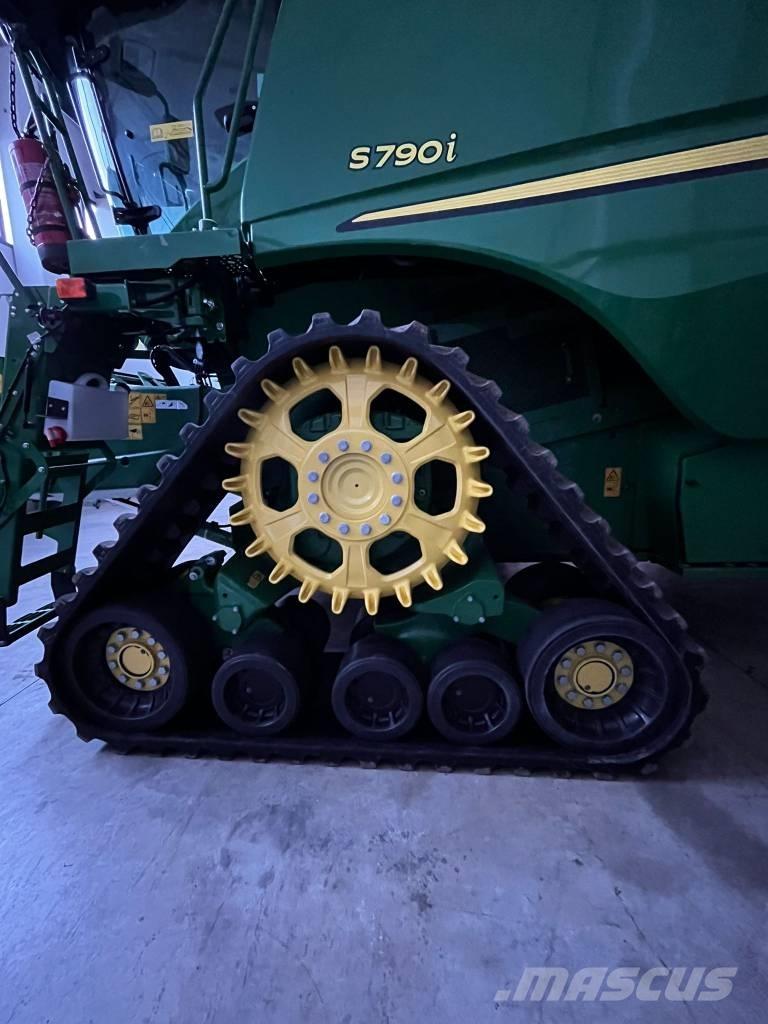 John Deere S790 i Mähdrescher
