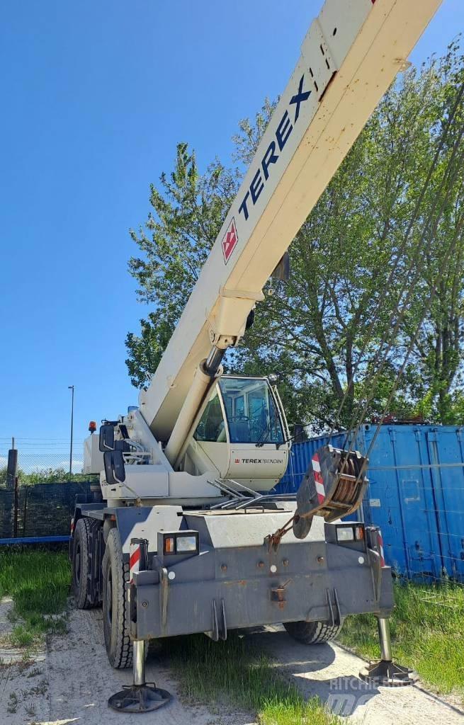 Terex A 350 Ruwterrein kranen