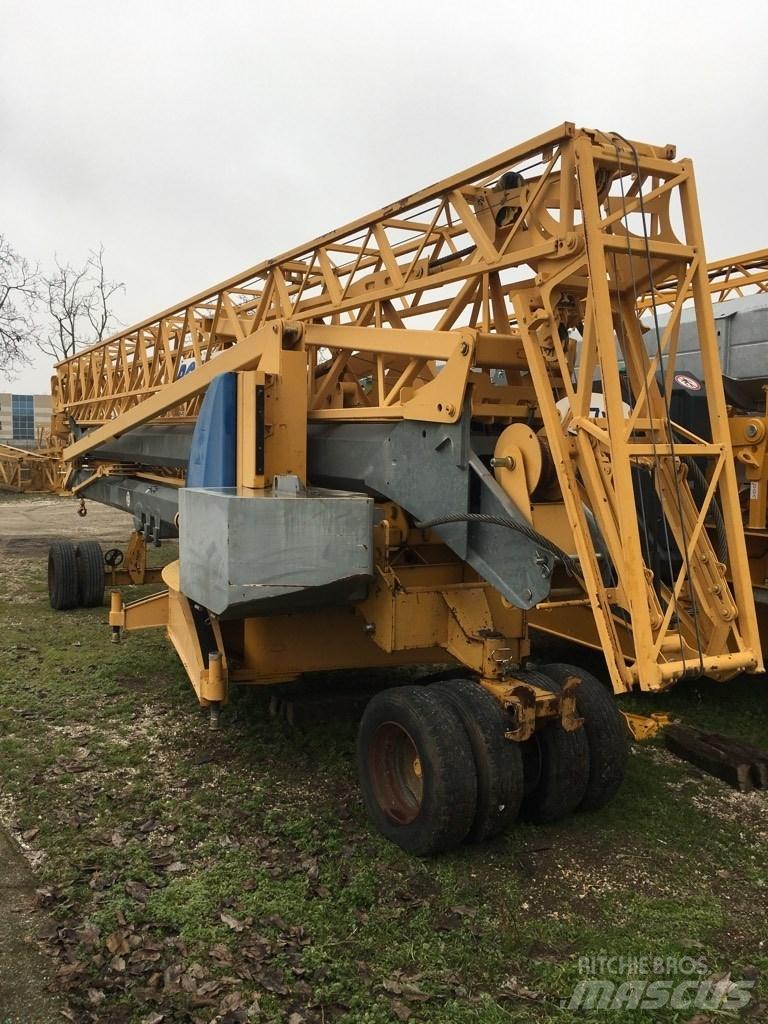 Potain IGO 36 Selbstaufrichtende Krane