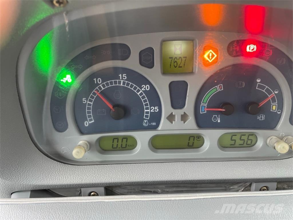 New Holland T7050 Traktoren