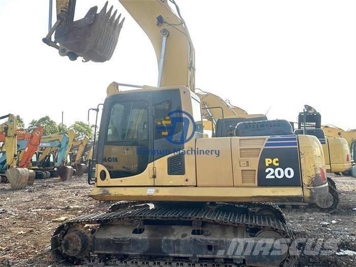 Komatsu PC200-8 Raupenbagger